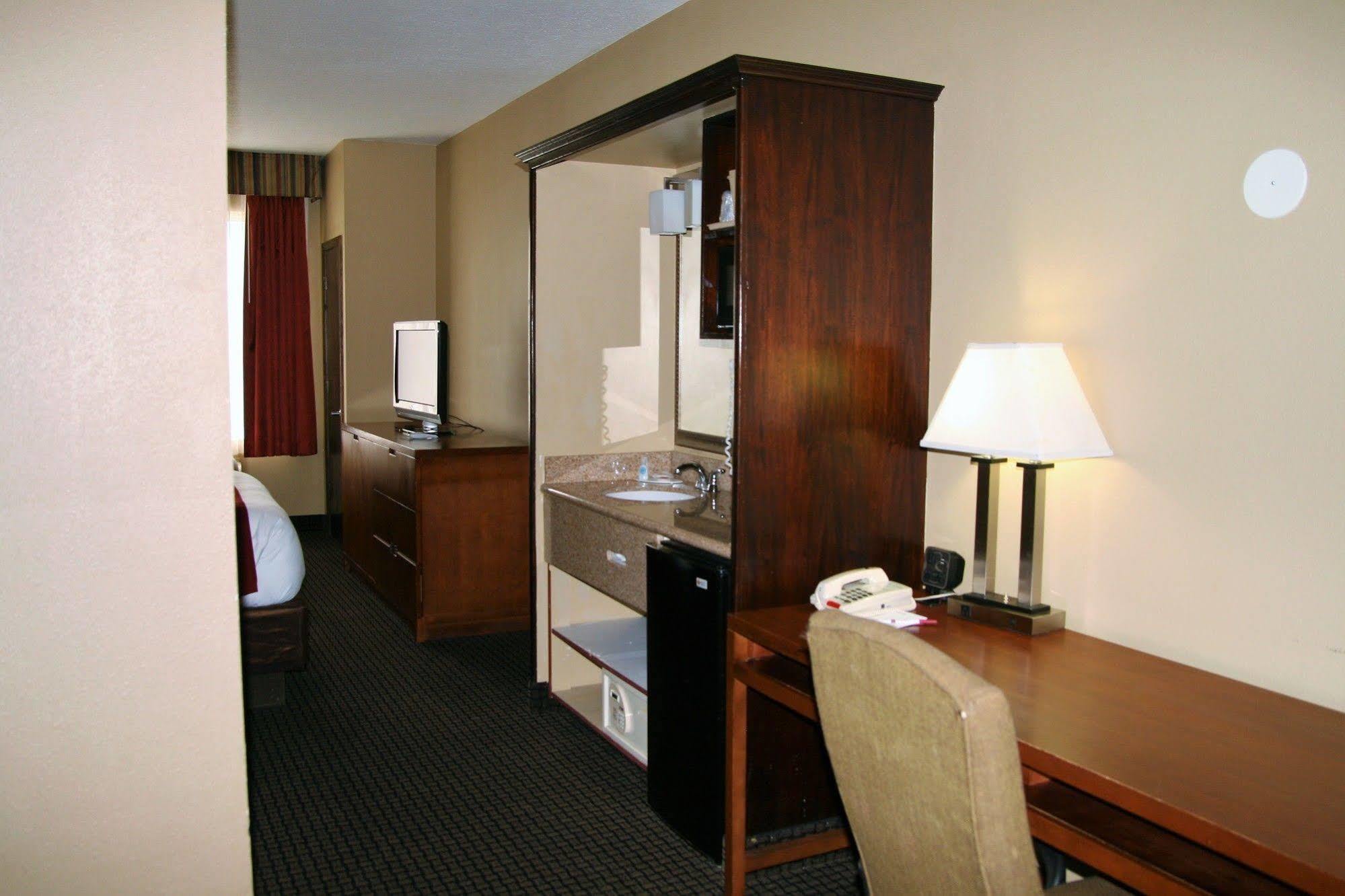 Hotel Baymont By Wyndham 3*